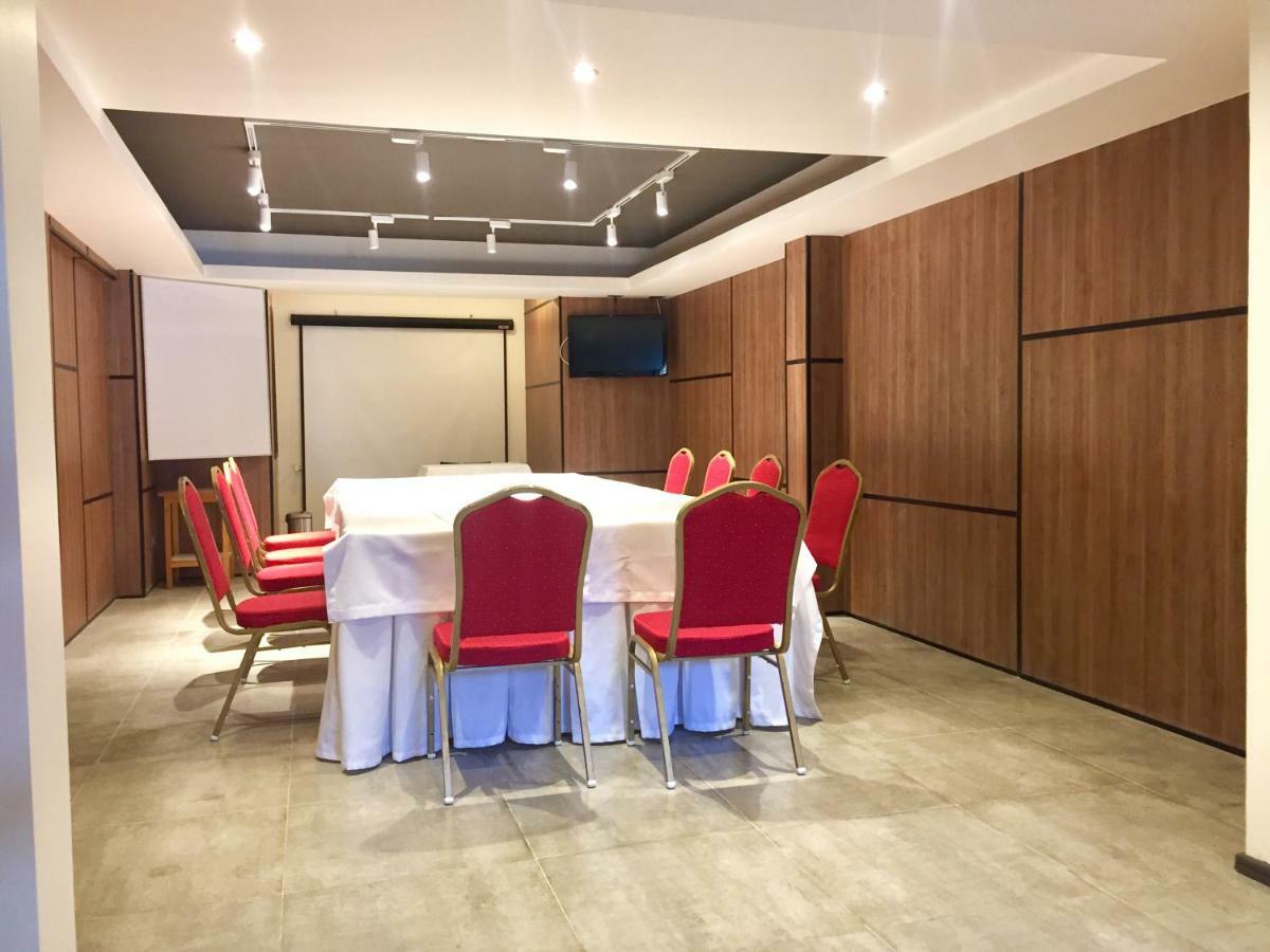 Ku Hotel Turismo Temuco Kültér fotó